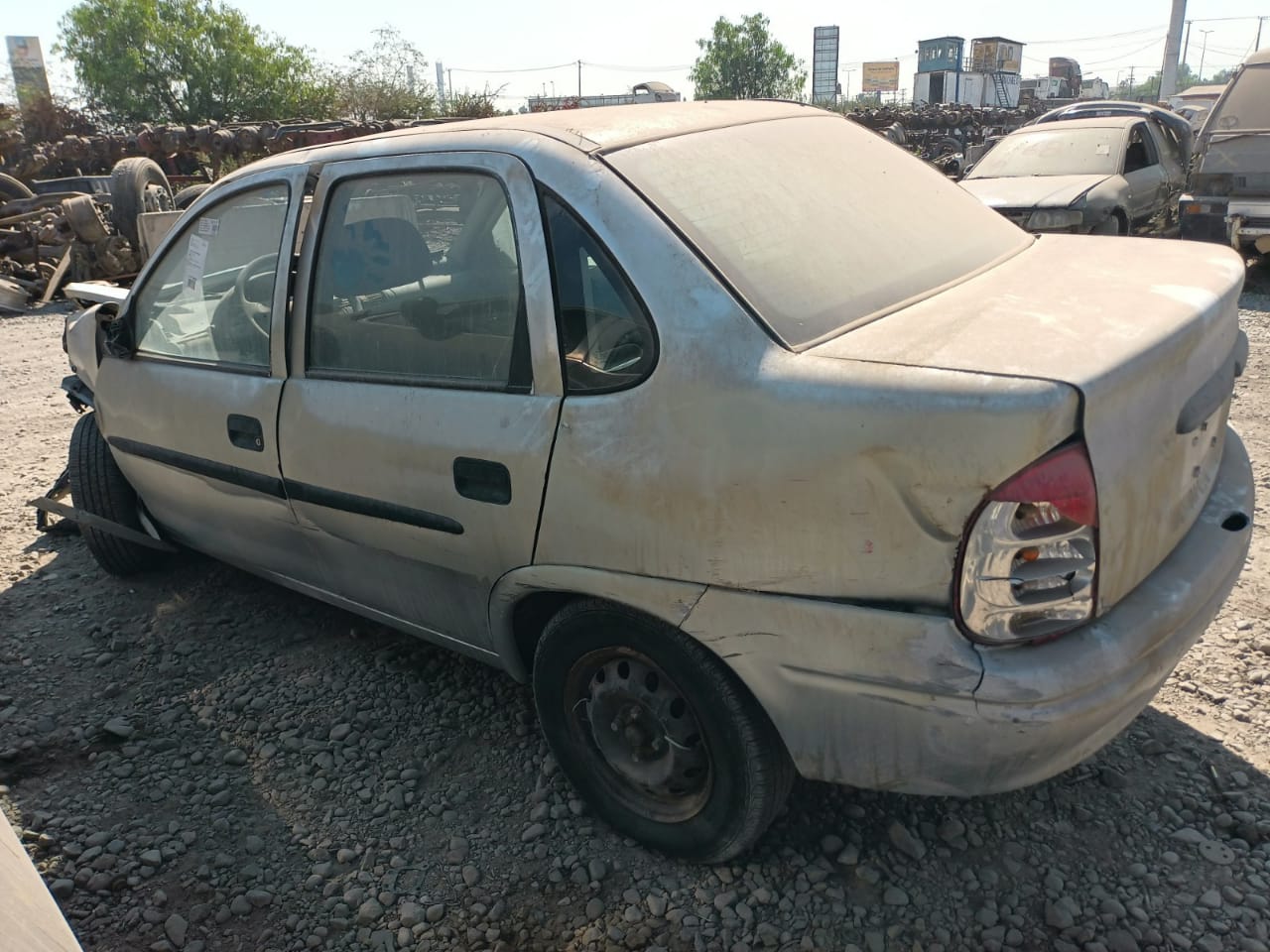  Chevrolet CORSA 2000    EN DESARME